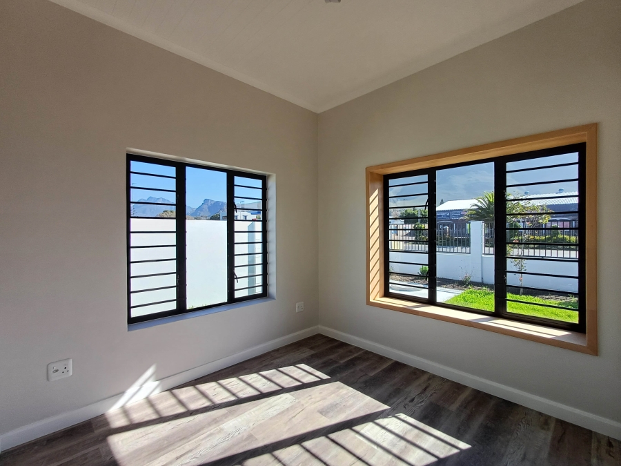 3 Bedroom Property for Sale in Kleinmond Western Cape
